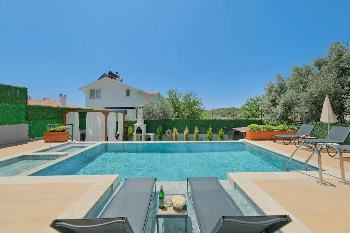 Casa Lykia - Villa With Pool & Sea Nearby Fethiye